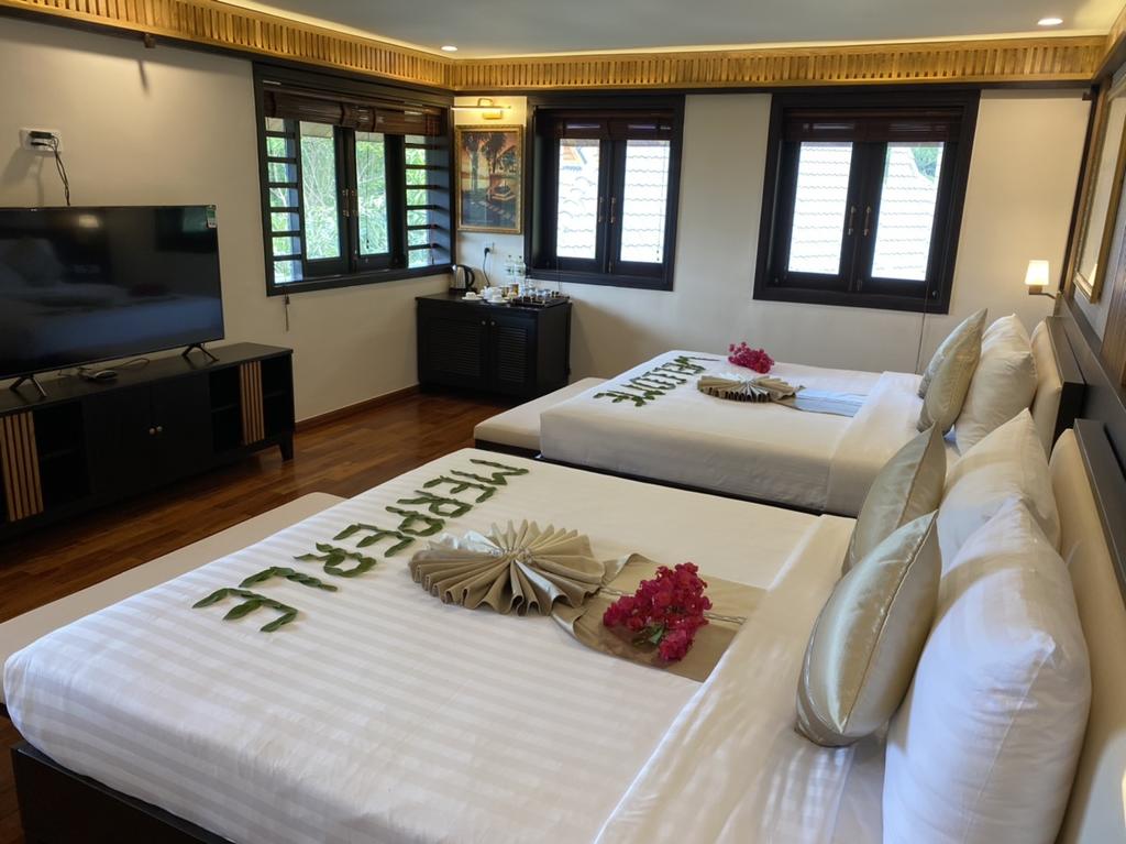 MerPerle-Hon-Tam-Resort-bedroom