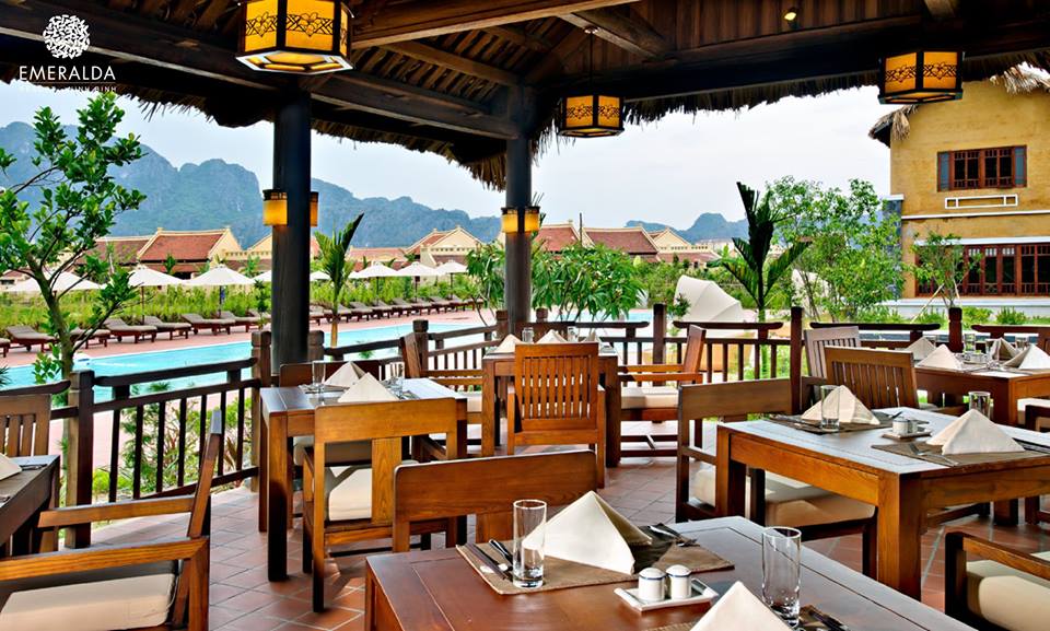 an-uong-tai-emeralda-ninh-binh-resort