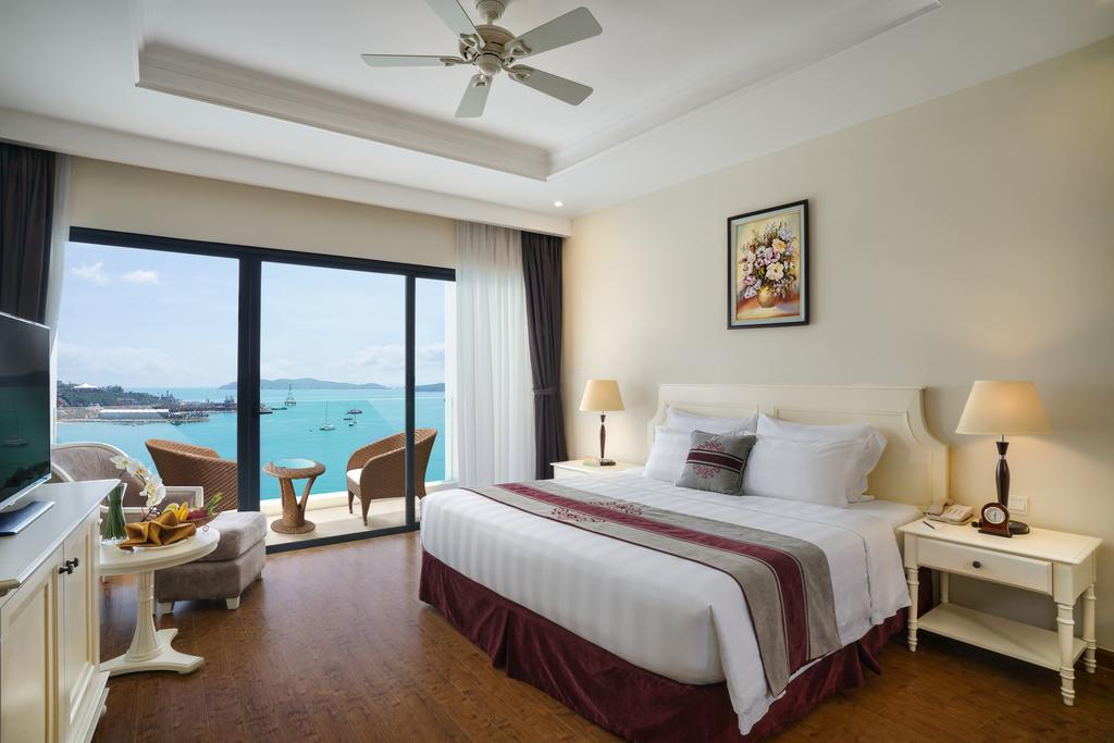 phòng ngủ Vinpeal Nha Trang Bay Resort & Villa