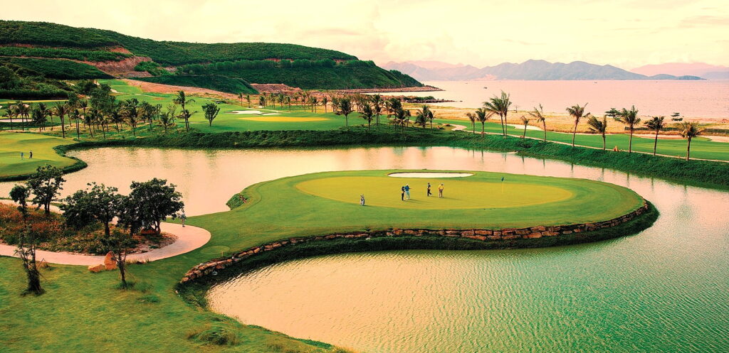 Vinpearl Golf Land Nha Trang Resort & Villa  1