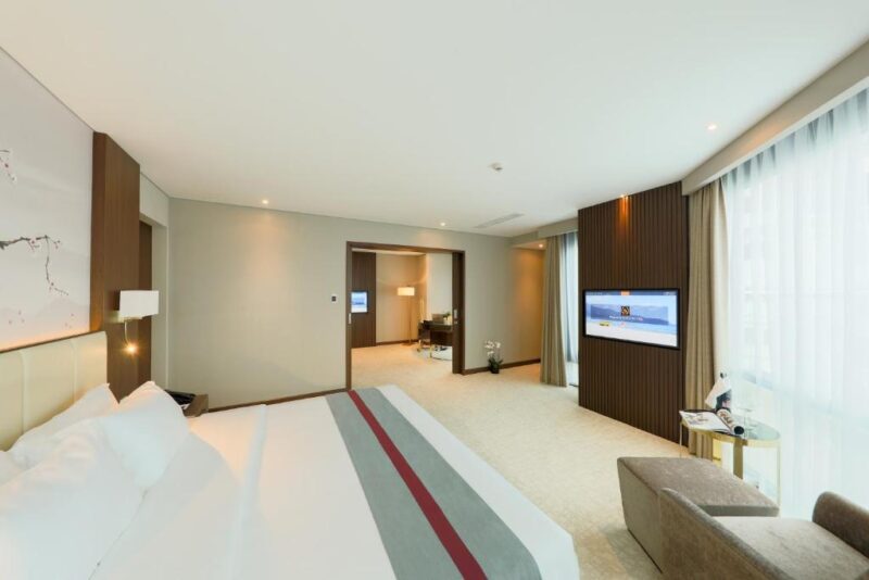 review-grand-vista-hanoi-hotel-khach-san-chuan-5-sao