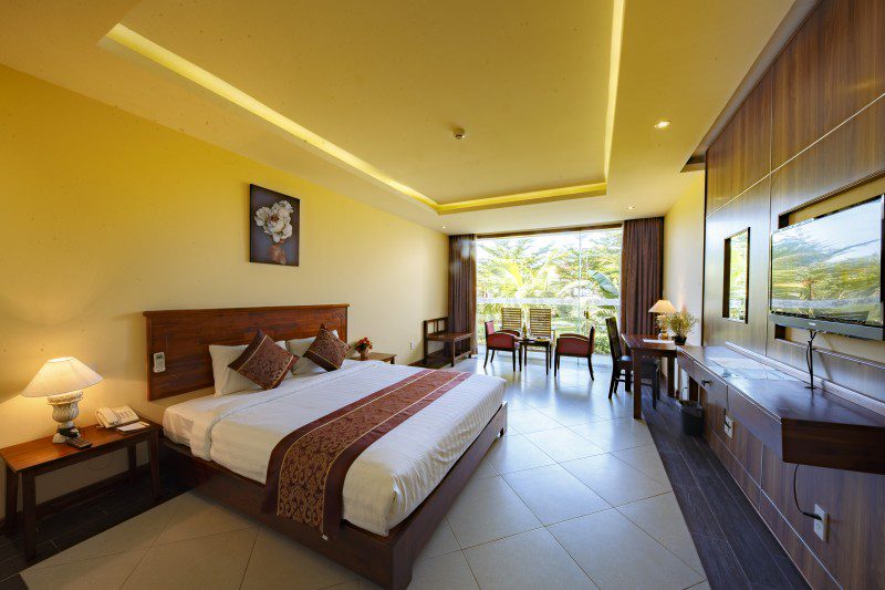 bang-gia-bao-ninh-beach-resort-5