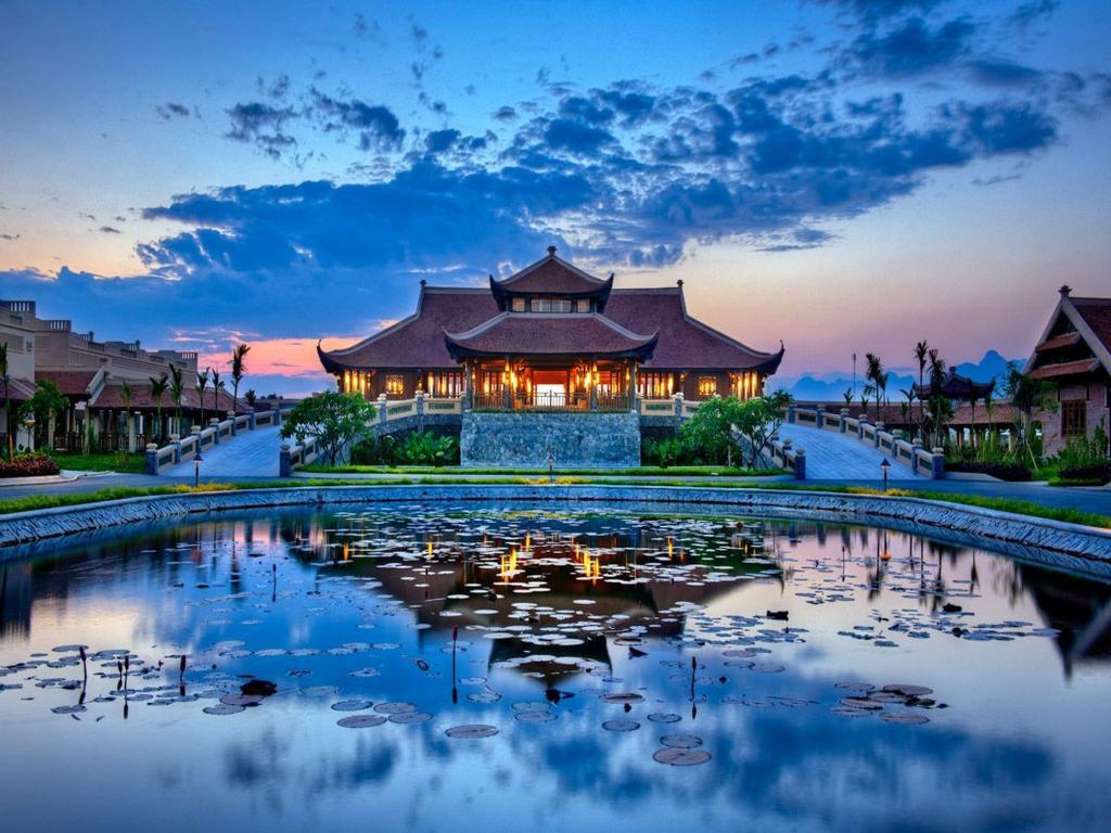 kinh-nghiem-du-lich-an-uong-vui-choi-emeralda-ninh-binh-resort