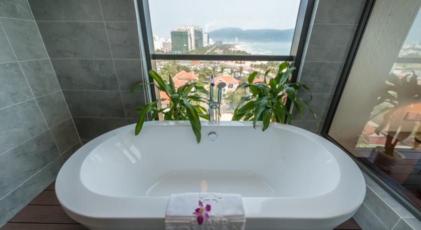 review-khach-san-grand-tourane-hotel-da-nang-13