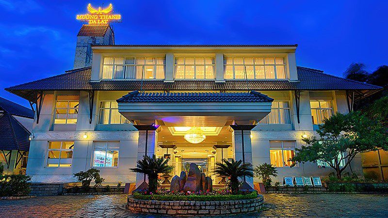 review-khach-san-resort-da-lat-dep-nhat-4-5-sao-gan-trung-tam-ho-xuan-huong-ho-tuyen-lam-2