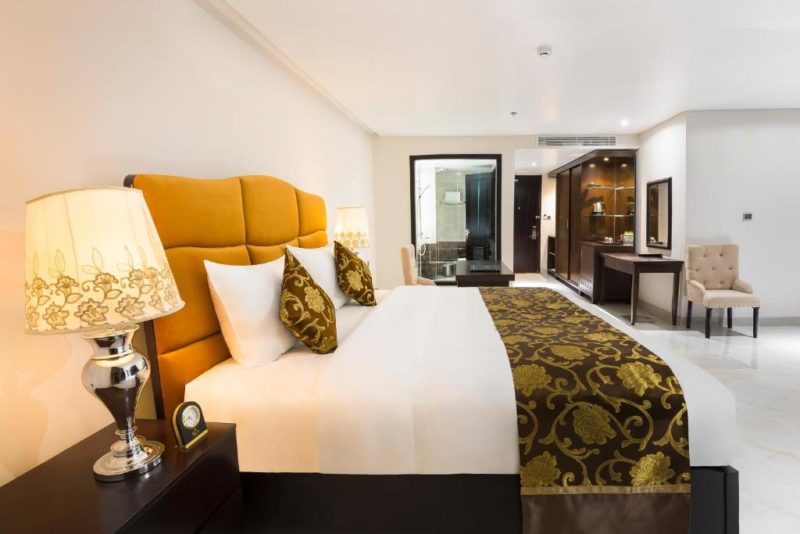 Review-Royal-Quang-Binh-Hotel-10