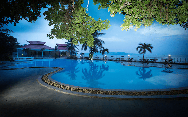 review-royal-hotel-&-healthcare-resort-quy-nhon-13