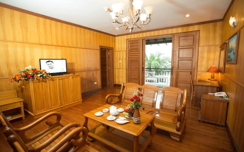 review-royal-hotel-&-healthcare-resort-quy-nhon-15