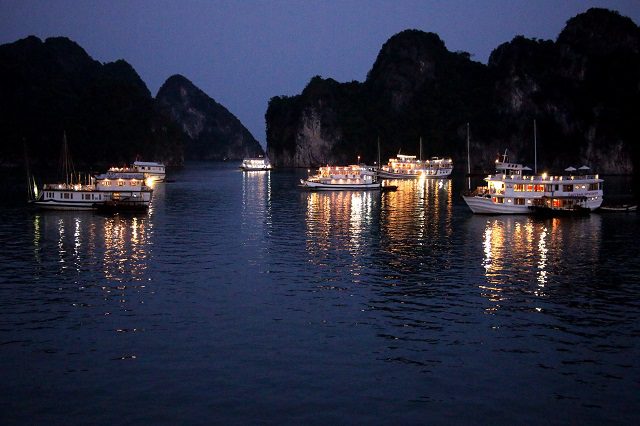 top 10 trai nghiem an tuong tai vinh ha long 1