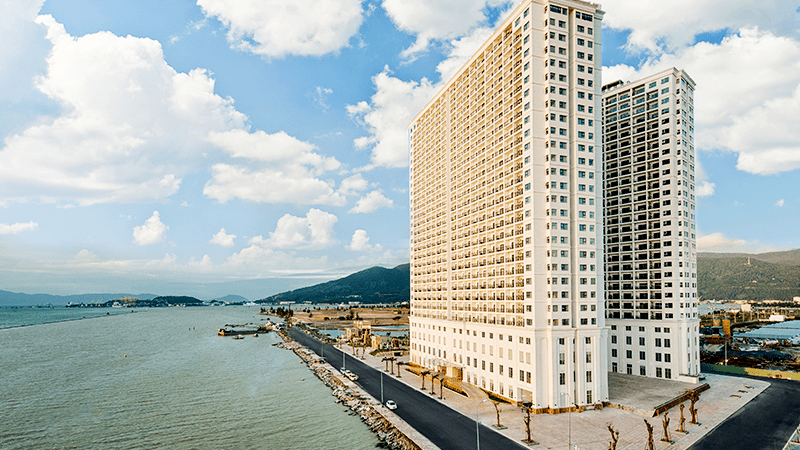 gia-phong-khach-san-golden-bay-da-nang-5-sao-3